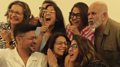 Kahani Ghar Ghar Ki's Sakshi Tanwar, Shweta Kawatra, Sucheta Trivedi and others reunite; Manav Gohil drops a hilarious video on what has changed Kahani Ghar Ghar Ki's Sakshi Tanwar, Shweta Kawatra, Sucheta Trivedi and others reunite; Manav Gohil drops a hilarious video on what has changed
